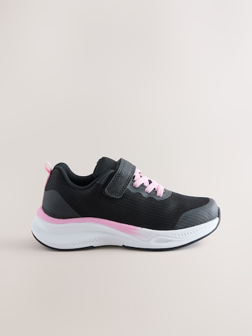 Sneaker di Next in nero