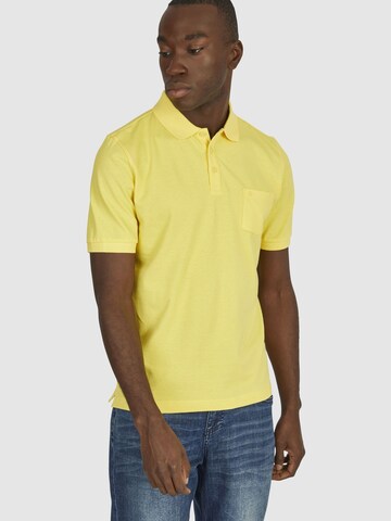 T-Shirt HECHTER PARIS en jaune : devant