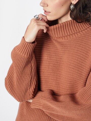 ABOUT YOU Pullover 'Linnea' in Braun