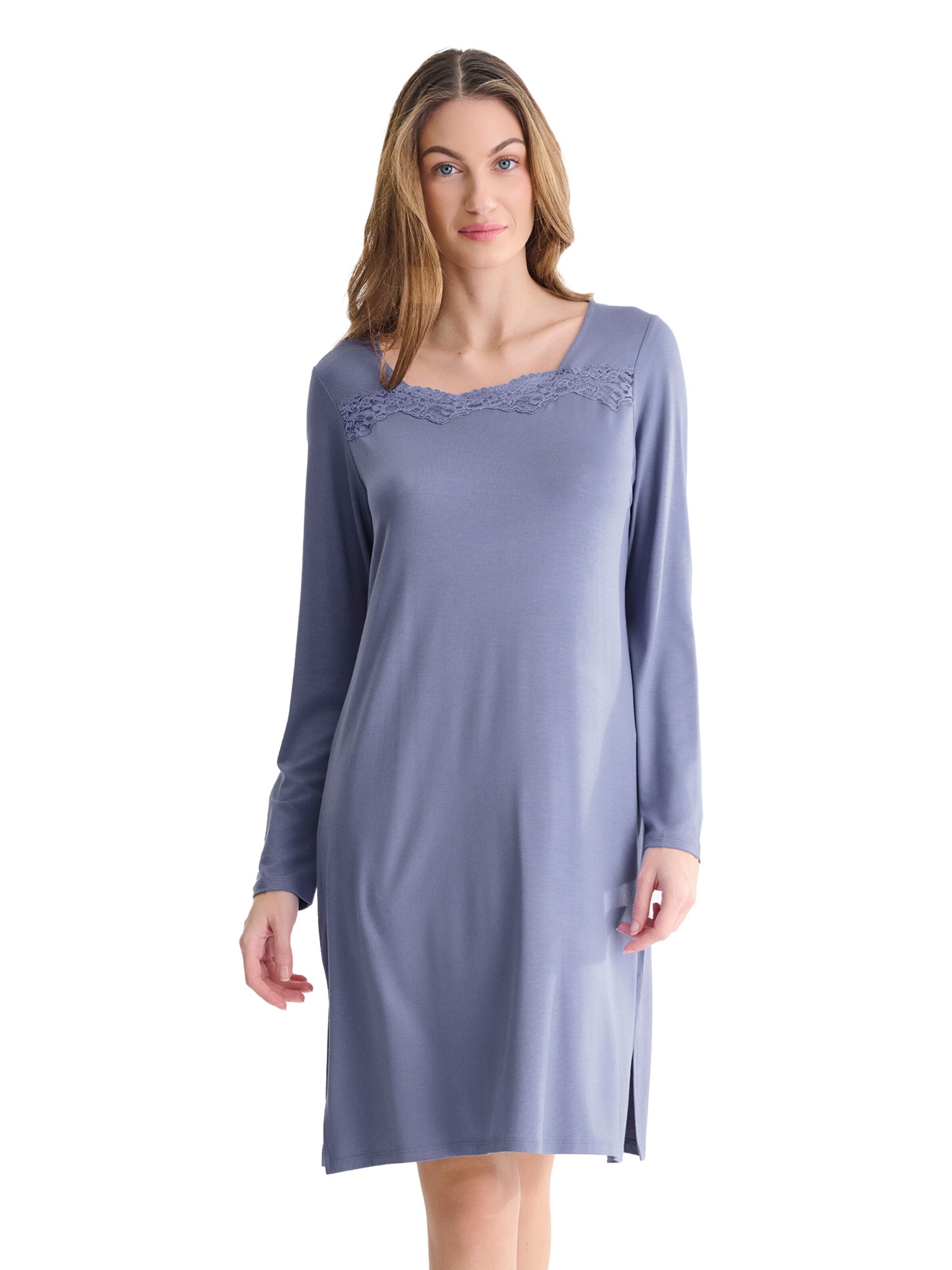 Lisca Nightgown 'Tania' in Purple