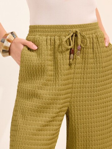 Wide Leg Pantalon Friends Like These en vert