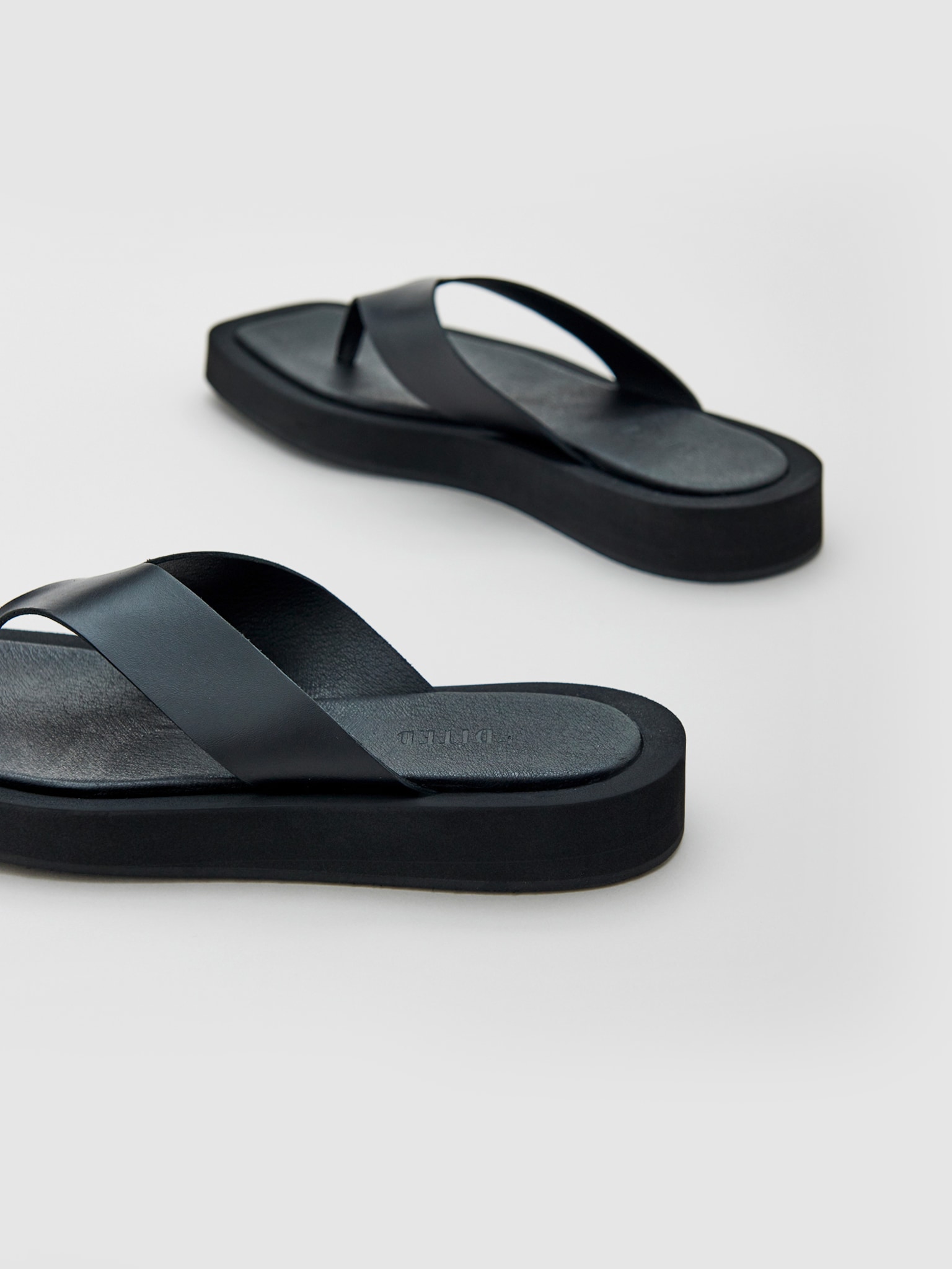 Teenslipper 'Keana'