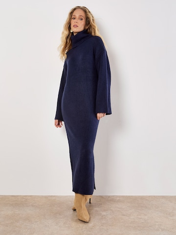 Robes en maille Apricot en bleu : devant