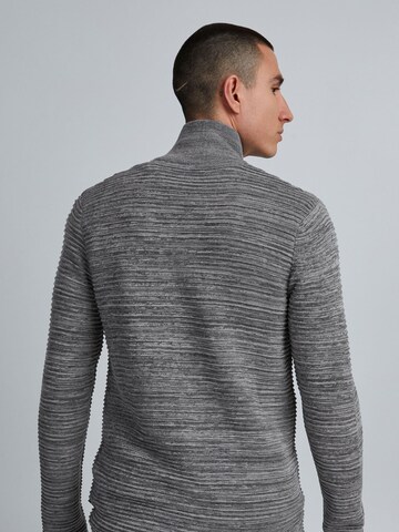 !Solid Regular fit Gebreid vest ' STRUAN ' in Grijs