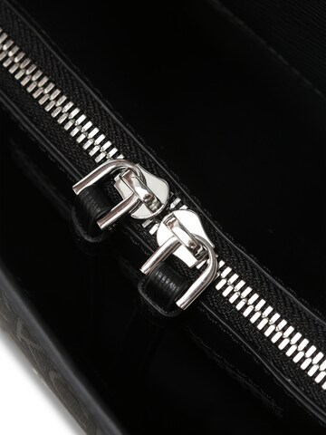 Calvin Klein Handtasche ' ' in Schwarz