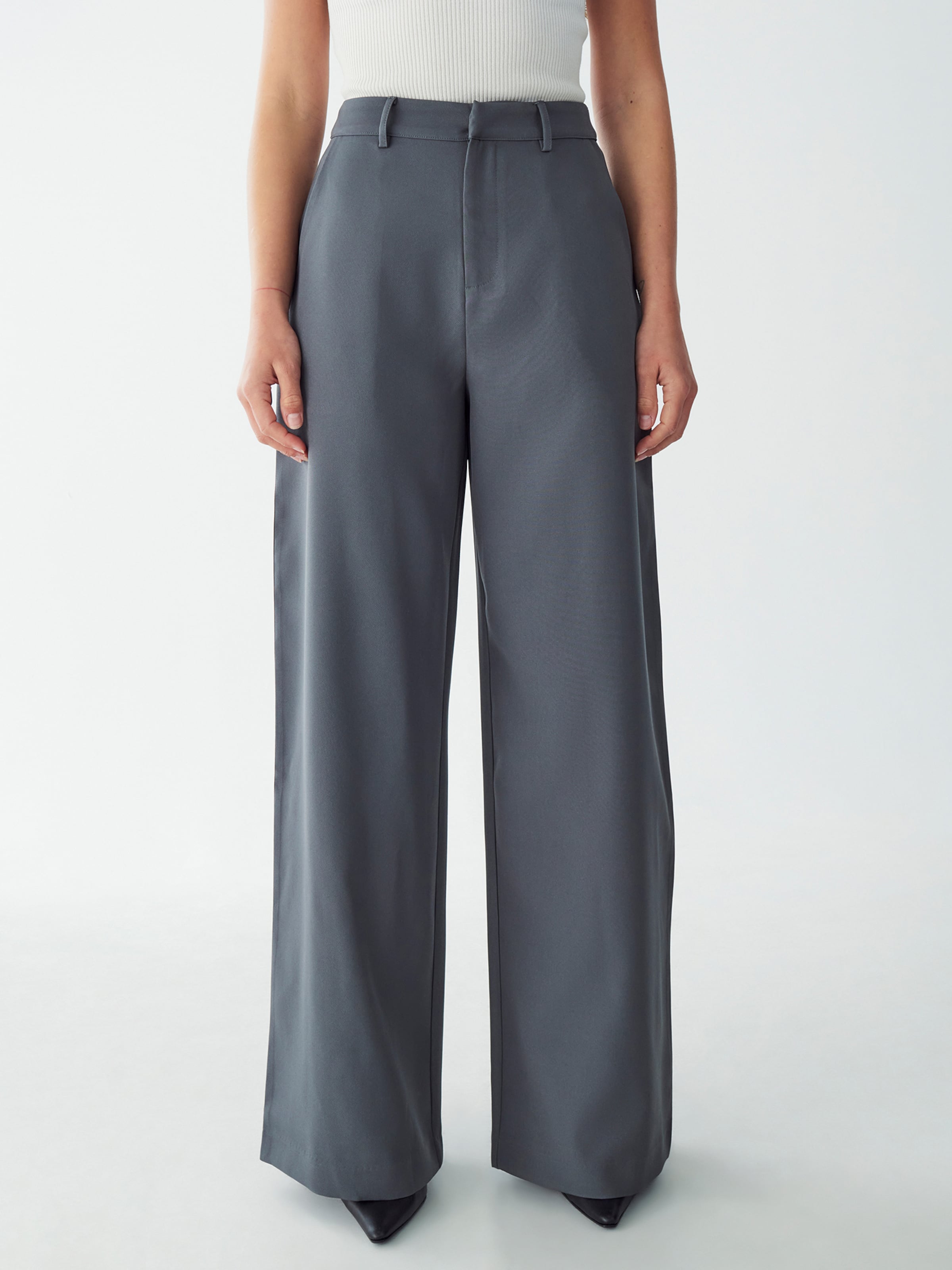 Regular Pantalon 'Vana' Willa en gris : devant