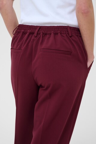 Regular Pantalon 'Sakura' Kaffe en rouge