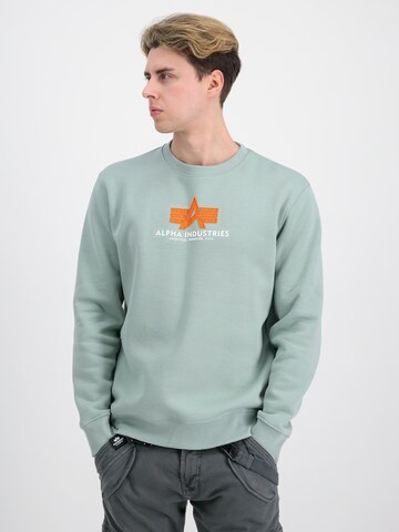 ALPHA INDUSTRIES Sweatshirt in Groen: voorkant