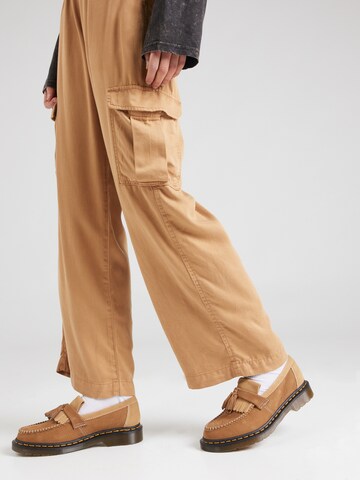 ONLY Loose fit Cargo Pants 'KENYA' in Brown