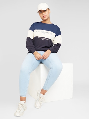 ONLY Carmakoma Sweatshirt 'ORLEANS' in Blauw