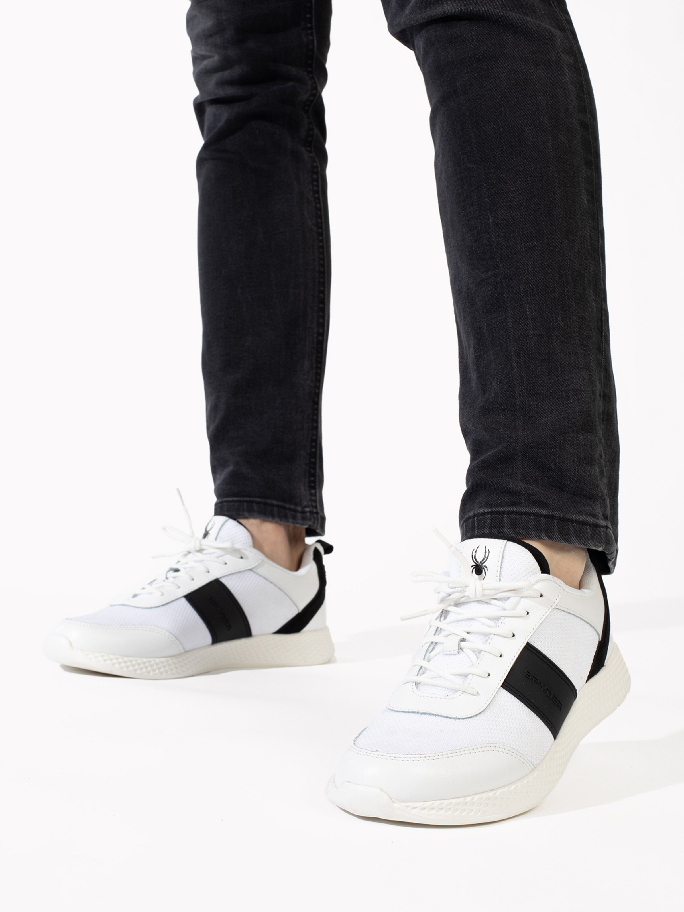 Sneaker bassa 'Alfa' di Spyder in bianco: frontale