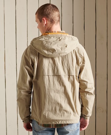 Superdry Tussenjas in Beige