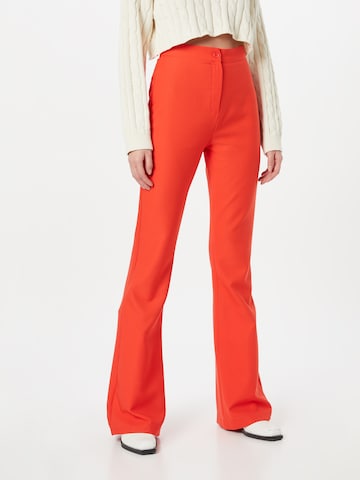 évasé Pantalon Trendyol en rouge : devant