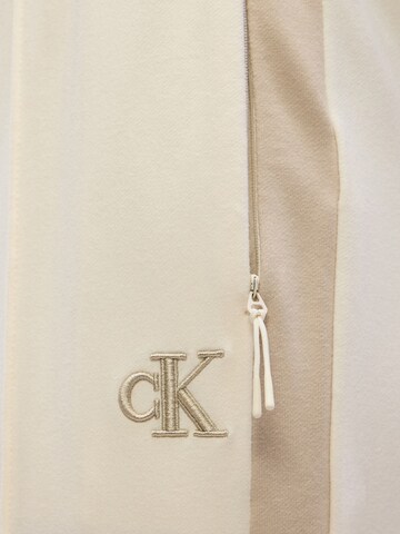 Calvin Klein Jeans Loosefit Παντελόνι σε λευκό