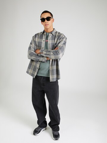 LEVI'S ® - Camisa 'SS Relaxed Baby Tab Tee' em verde