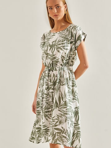 Abito di Bianco Lucci in bianco: frontale