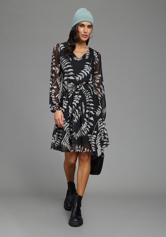 LAURA SCOTT Kleid in Schwarz: Vorderseite