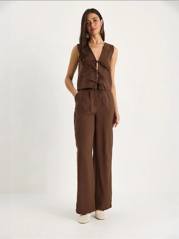 Completo pantalone di Bianco Lucci in marrone