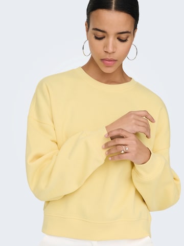 ONLY Tréning póló 'ONLBEST' - sárga