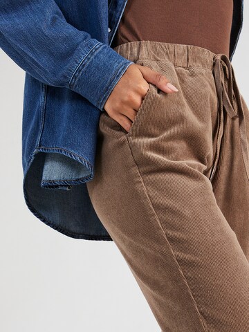 regular Pantaloni 'Thine' di Claire in marrone