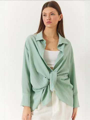 Chemisier Bianco Lucci en vert : devant