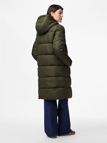 Manteau d’hiver 'PCBee' PIECES en vert