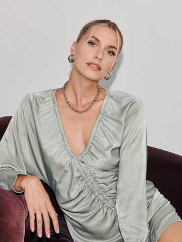 Rochie 'Nicola' de la LeGer by Lena Gercke pe verde