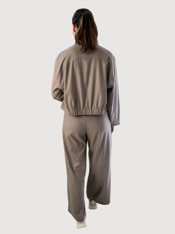 WEARABLE STORIES Wide Leg Bundfaltenhose 'Joy' in Grau