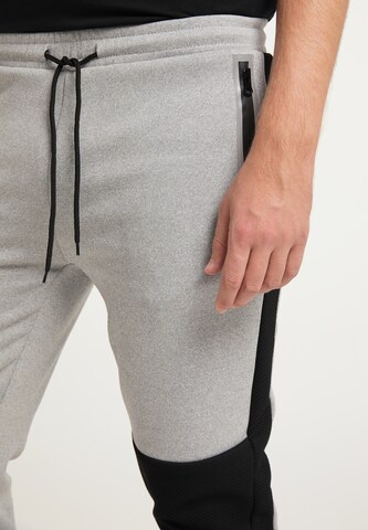 Mo SPORTS Tapered Jogginghose in Grau