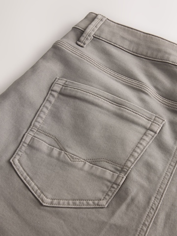 Next Regular Farkut värissä beige