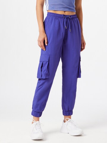 Effilé Pantalon cargo Urban Classics en violet : devant