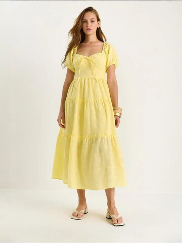 Bianco Lucci Kleid in Gelb