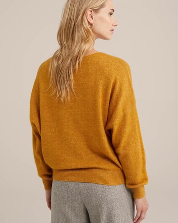 WE Fashion Sweater in Yellow