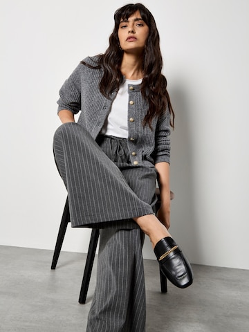 Wide leg Pantaloni di Apricot in grigio