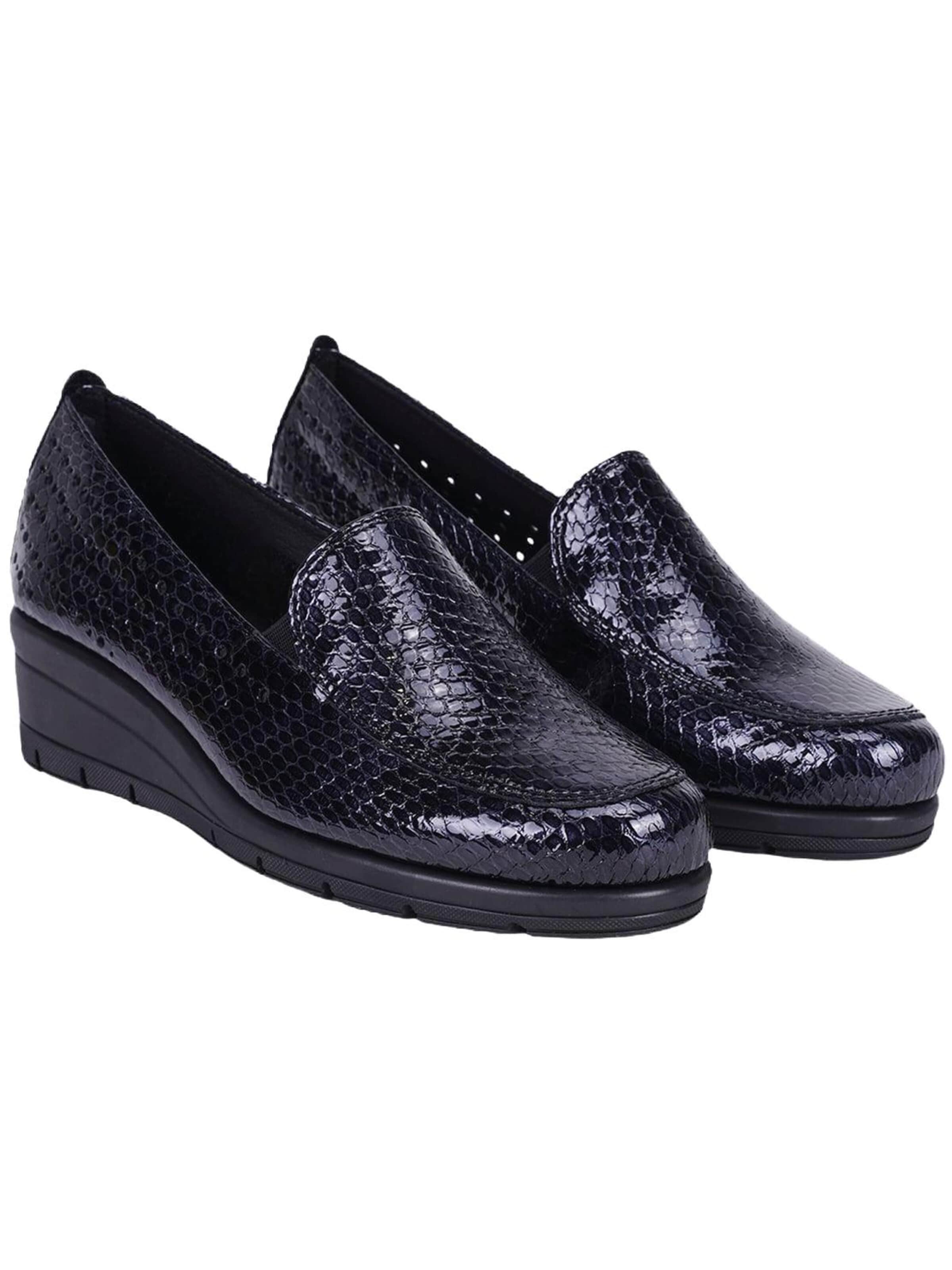 Desa - Zapatos bajos 'Niedrige Schuhe' en negro: frente