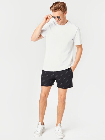 HOLLISTER Regular Shorts in Schwarz