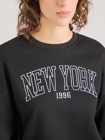 studioselect Sweatshirt 'Edda' in Schwarz