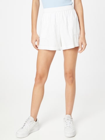 HOLLISTER Loose fit Pants in White: front