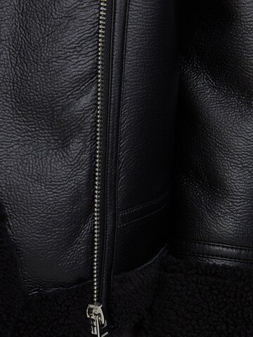 Veste d’hiver Bershka en noir