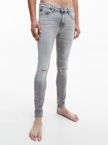 Skinny Jeans di Calvin Klein Jeans in grigio: frontale