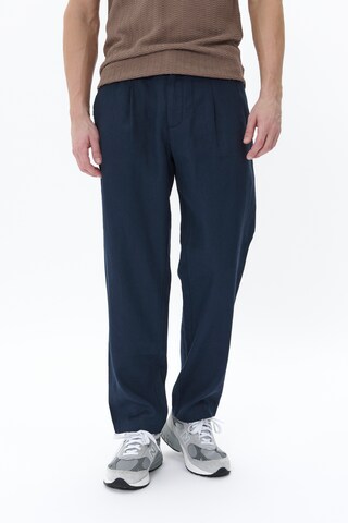 Regular Pantalon à pince 'Fisher' Matinique en bleu : devant