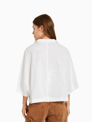 Chemisier Bershka en blanc