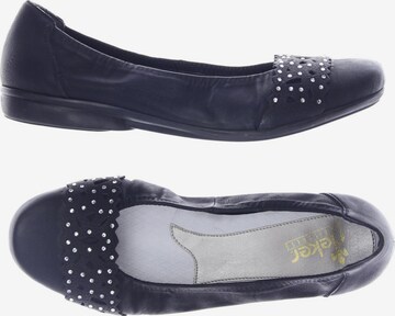 Rieker Flats & Loafers in 40 in Black: front