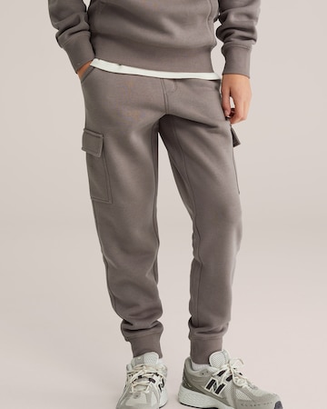 WE Fashion Regular Byxa i grå