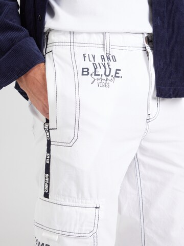 CAMP DAVID Regular Shorts in Weiß