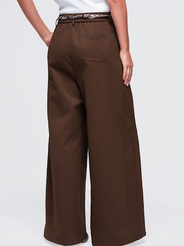 Ombre Regular Hose‌ in Braun