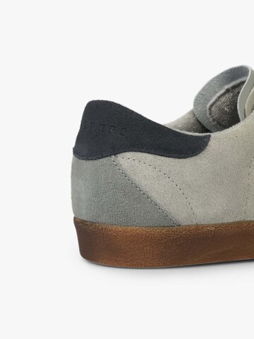 Scalpers Platform trainers 'Henry' in Grey