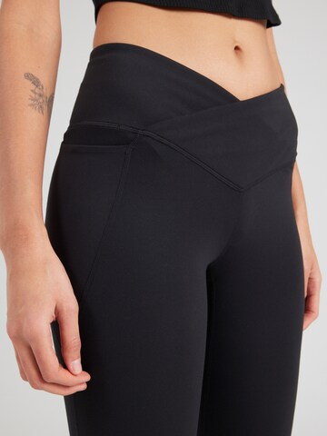 juoda Fabletics Siauras Sportinės kelnės 'Oasis'