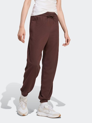 ADIDAS SPORTSWEAR Tapered Παντελόνι φόρμας 'Essentials' σε καφέ: μπροστά