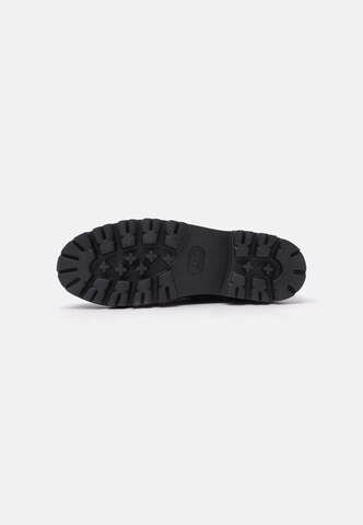 CLARKS Chukka čižmy 'Cleyhill' - Čierna